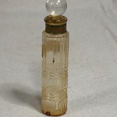 Lot 33 - Antique Glass Perfume Bottle