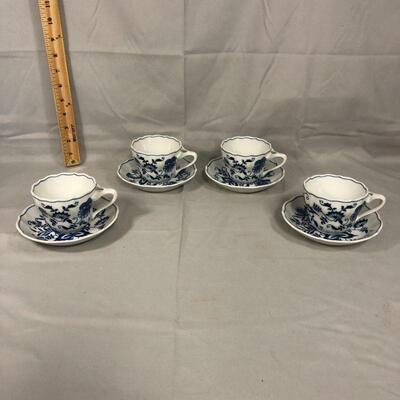 Lot 70 - (4) Blue Danube Blue Onion Cups and Saucers