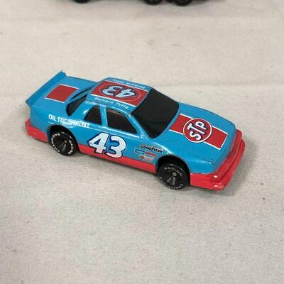 Lot 82 - Collection of Cars