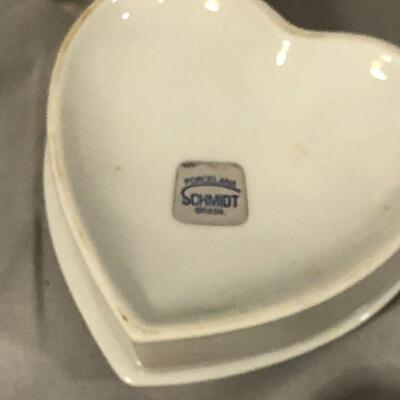 Lot 85 - (5) Heart Shaped Trinket Boxes