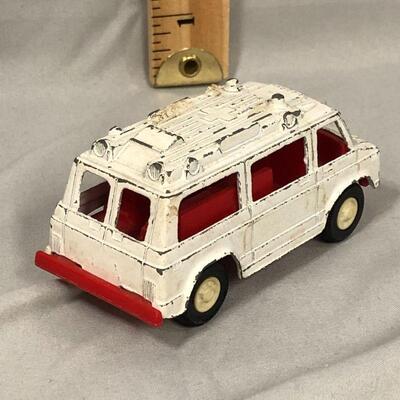 Lot 86 - Tootsietoys Rescue Van