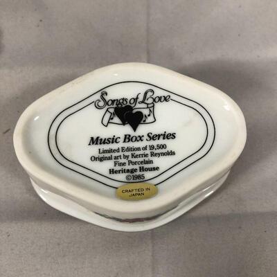 Lot 89 - (8) Trinket Boxes