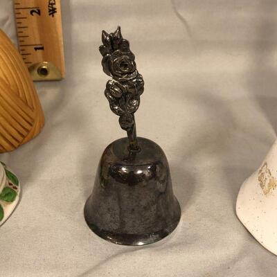 Lot 92 - (7) Bells