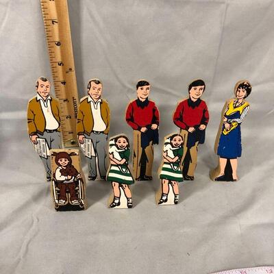 Lot 95 - Wooden Wedge People