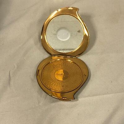 Lot 96 - Vintage Elgin American Compact