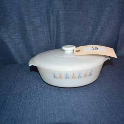 LOT 19 vintage casserole bowl