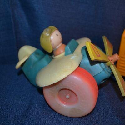 LOT 27 vintage toys