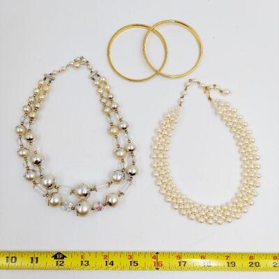 GOLD TONED FAUX PEARL NECKLACES & BRACELET BUNDLE 