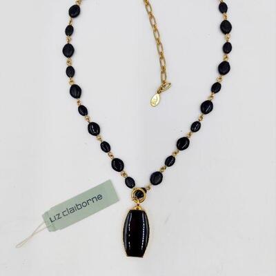 LIZ CLAIBORNE BLACK & GOLD TONED NECKLACE 