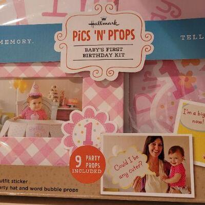 Lot 96: New Hallmark PIC'S & PROPS Birthday Kit