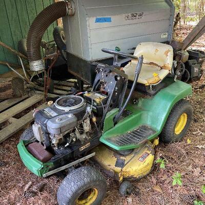Lot 136 - John Deere Tractor  