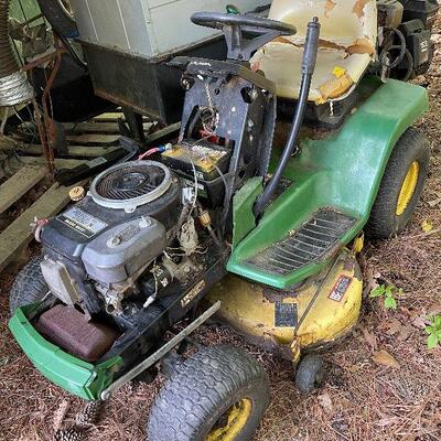 Lot 136 - John Deere Tractor  