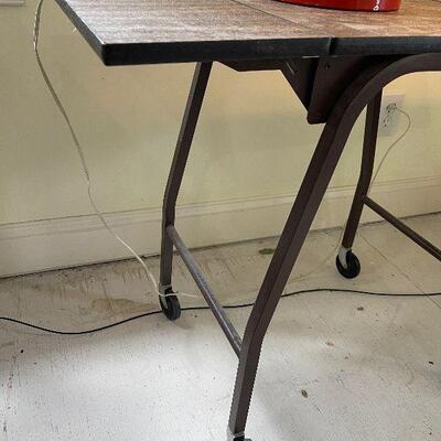Lot 142 - Vintage Side Cart and Lamp