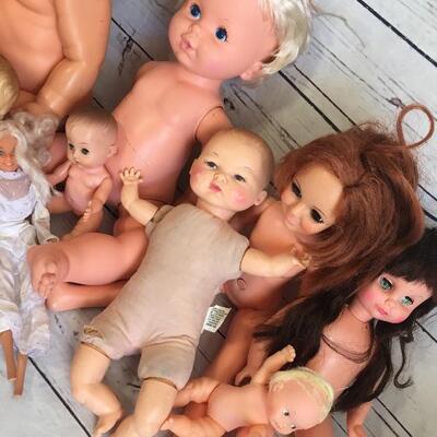 Lot of vintage doll 1969 and up