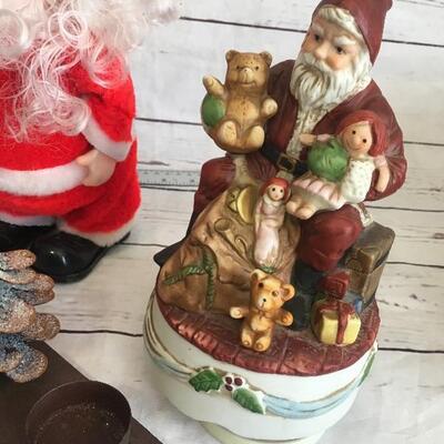2 music boxâ€™s Lot of Christmas collectibles 