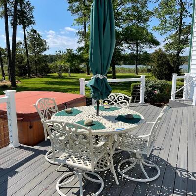 Lot 155 - Patio Set