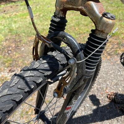 Lot 163 - Mongoose Xr-75 21 Speed Bicycle