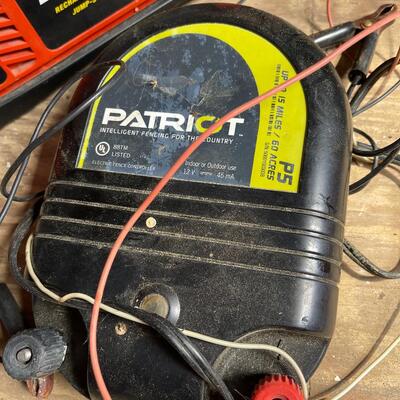 Lot 182 - Black & Decker Battery Charger