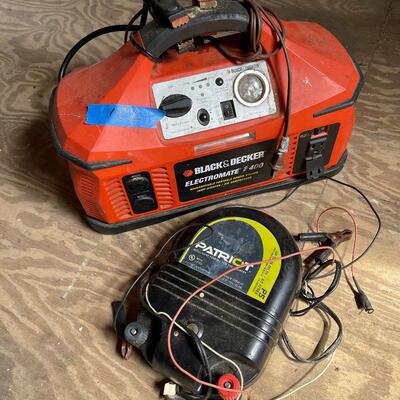 Lot 182 - Black & Decker Battery Charger