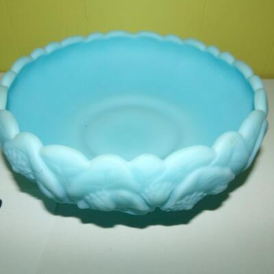 LOT 92  BLUE FROSTED DECORATIVE BOWLS
