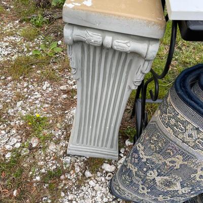 Lot 201 - Home Decor