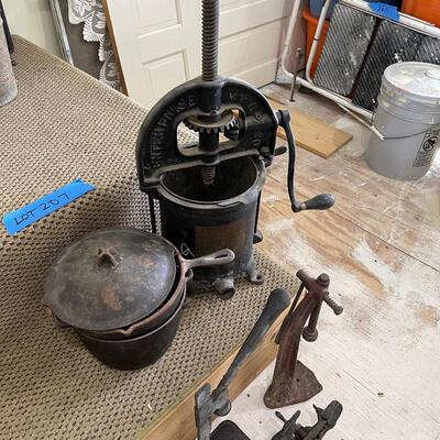 Lot 207 - Antique Press and Bottle Corkers