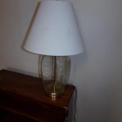 LOT 30  WOODEN SHELF AND LAMP