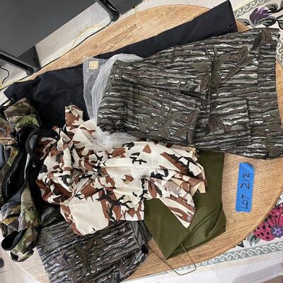 Lot 212 - Hunting Clothing 