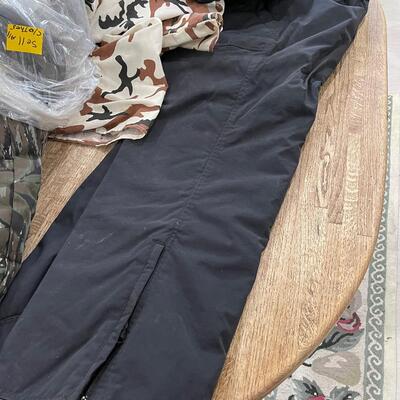 Lot 212 - Hunting Clothing 