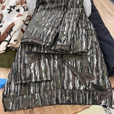 Lot 212 - Hunting Clothing 