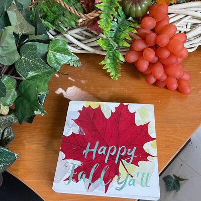 Lot 215 - Fall Decor