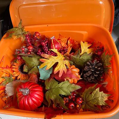 Lot 215 - Fall Decor