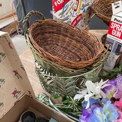 Lot 218 - Art Supplies
