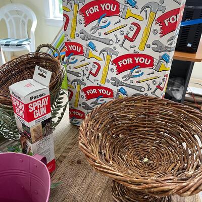 Lot 218 - Art Supplies