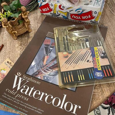 Lot 218 - Art Supplies