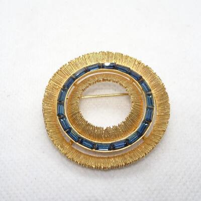 Blue Sapphire colored Rhinestone Gold Tone Brooch 