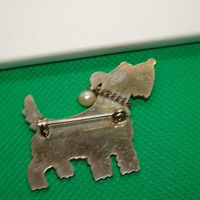Scottie Dog Pin w/Pearl chain necklace Brooch 