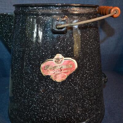 LOT 156 vintage enamelware coffee pot and cake decorating tool