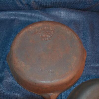 LOT 171 vintage cast-iron pans