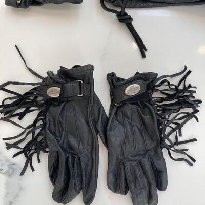 Lot 223 - Authentic Harley-Davidson Womans Jacket, Gloves and Purse