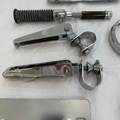 Lot 236 - 1998-1999 Harley-Davidson Motorcycle Accessories/Parts