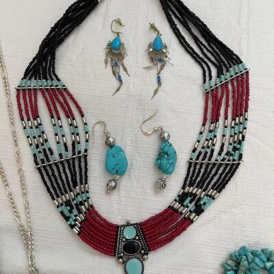 Lot 238 - Turquoise Jewelry