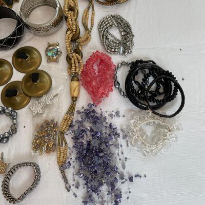 Lot 240 - Costume Jewelry 