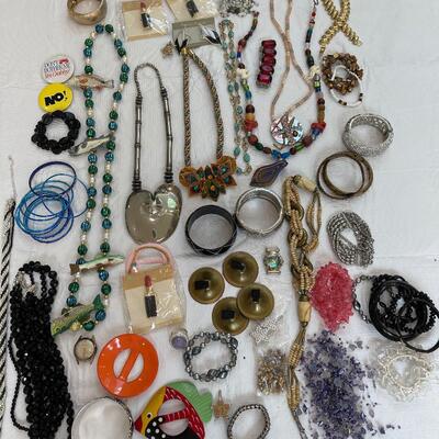 Lot 240 - Costume Jewelry 
