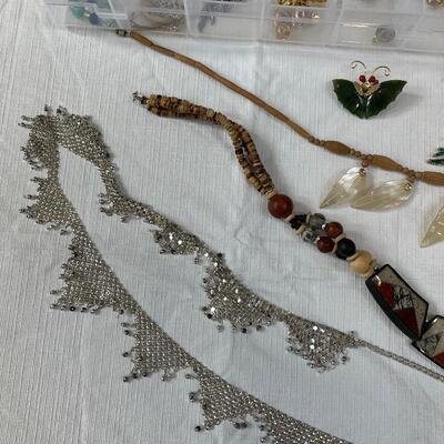 Lot 245 - Jewelry