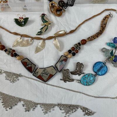 Lot 245 - Jewelry