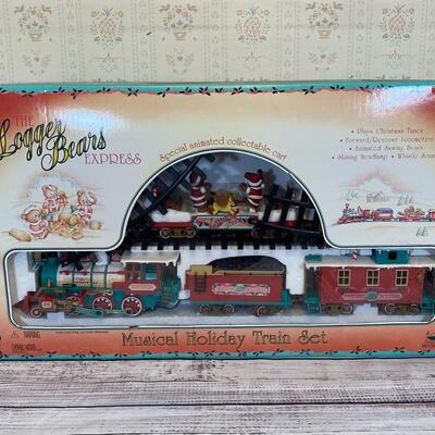 Logger Bears Express Train Set Musical Holiday Christmas Train  New in Box