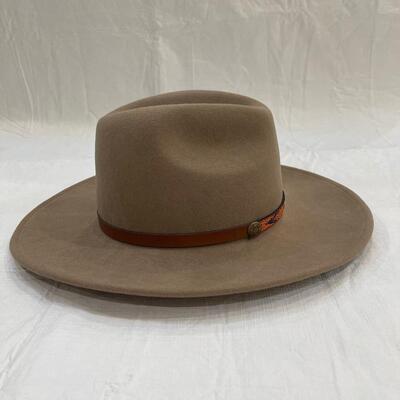 Lot 258 - Cowboy Hats