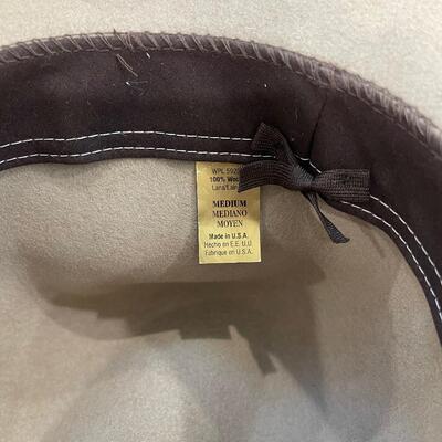 Lot 258 - Cowboy Hats