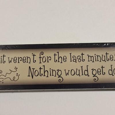 8 Wood Decor Plaques -Item# 434